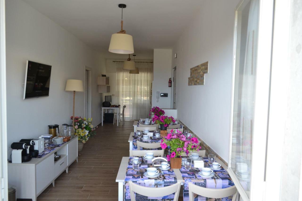 B&B Lineablu Формия Экстерьер фото
